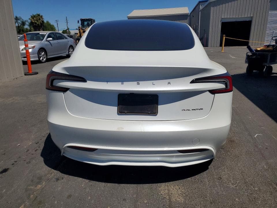 2025 TESLA MODEL 3 6