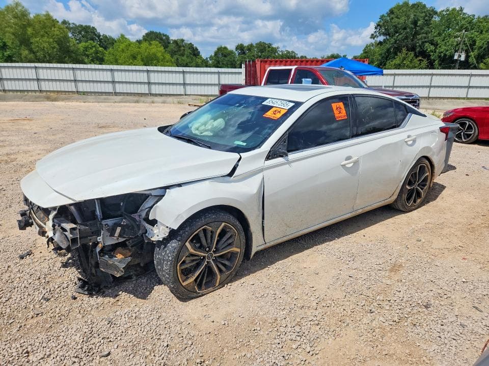 2024 NISSAN ALTIMA SR - 1