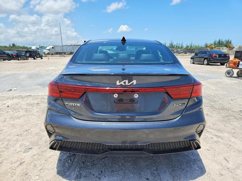 2022 KIA FORTE GT LINE 6