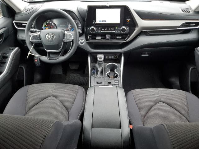 2024 TOYOTA HIGHLANDER HYBRID LE 8