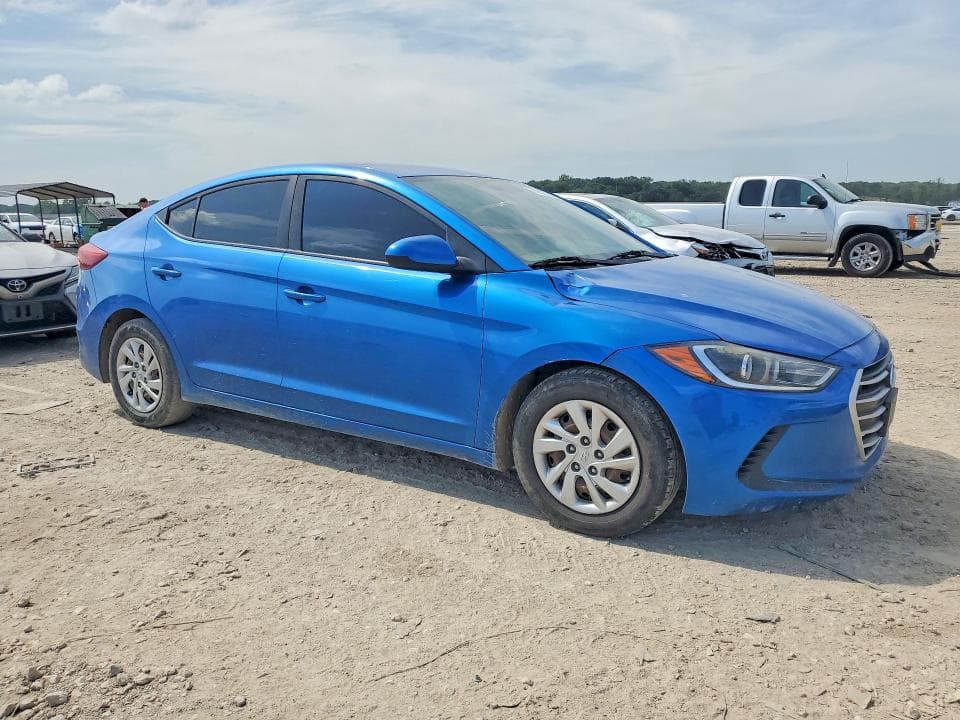 2017 HYUNDAI ELANTRA SE 4