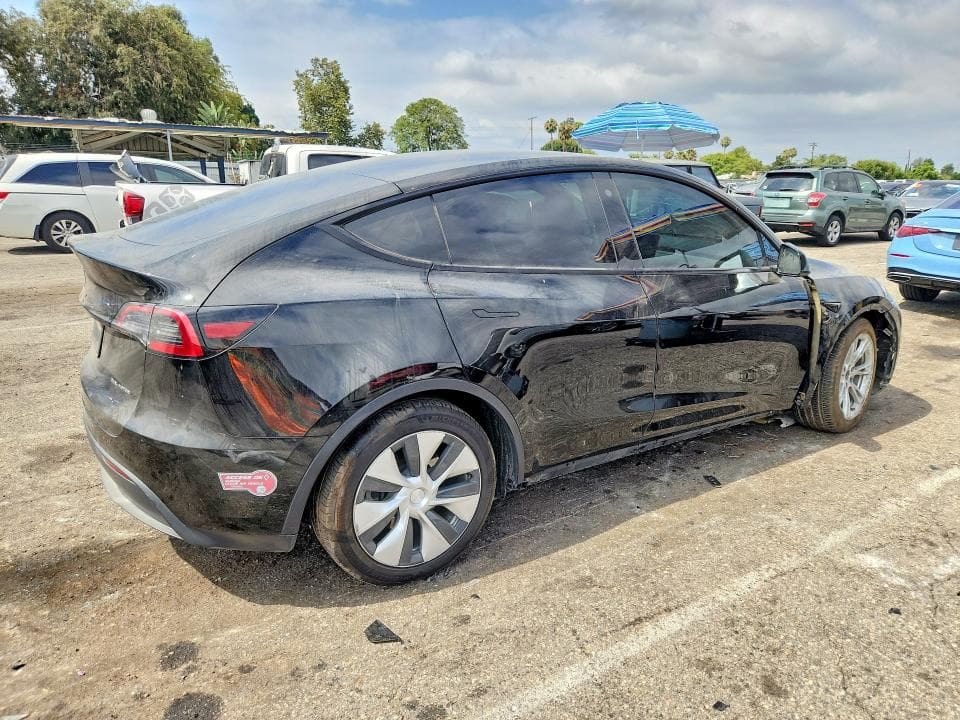 2023 TESLA MODEL Y 3