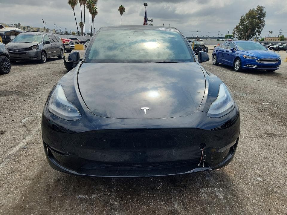 2023 TESLA MODEL Y 5