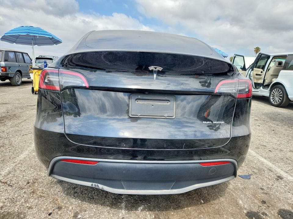 2023 TESLA MODEL Y 6