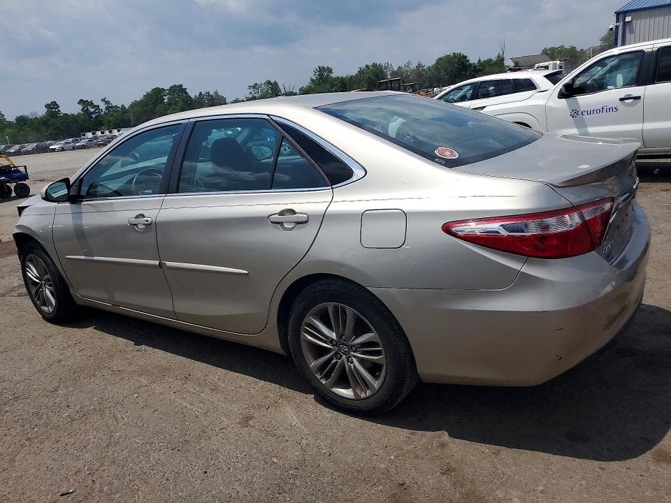 2017 TOYOTA CAMRY SE 2