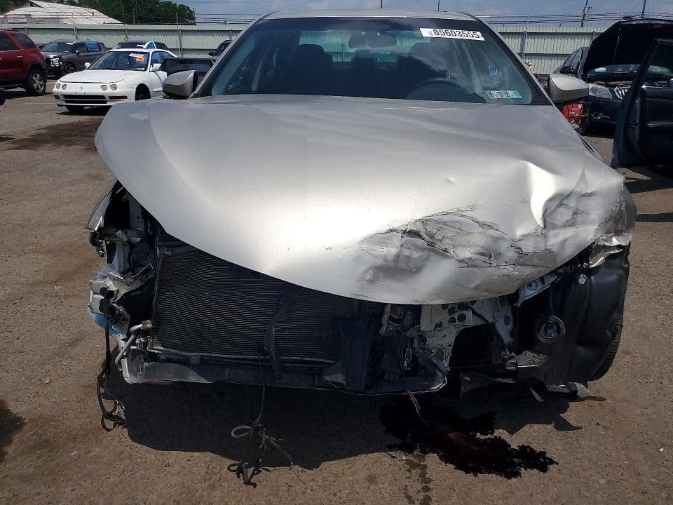 2017 TOYOTA CAMRY SE 5