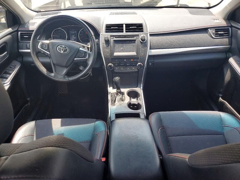 2017 TOYOTA CAMRY SE 8