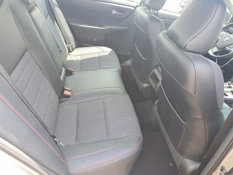 2017 TOYOTA CAMRY SE 10