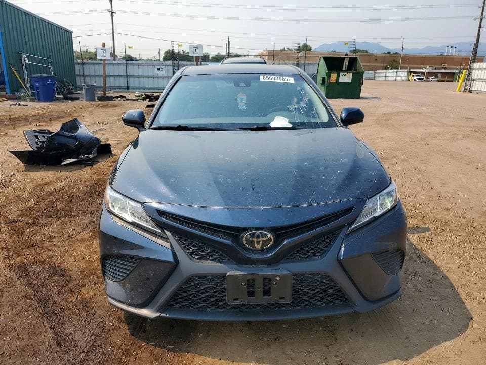 2020 TOYOTA CAMRY SE 5
