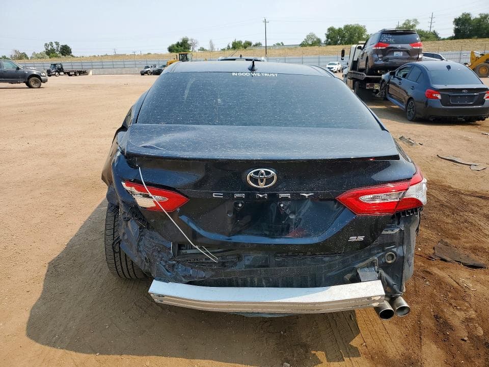 2020 TOYOTA CAMRY SE 6