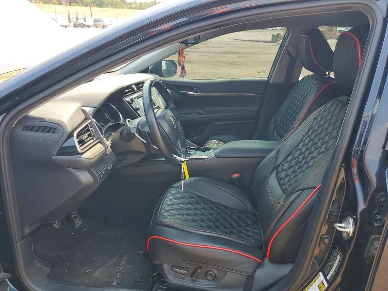 2020 TOYOTA CAMRY SE 7