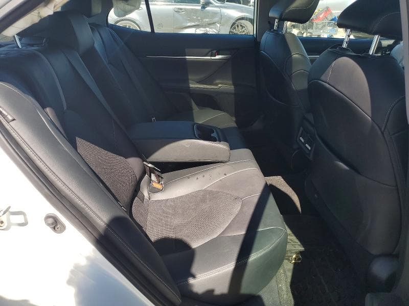 2021 TOYOTA CAMRY XSE 10