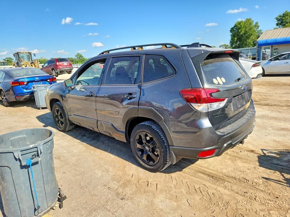 2024 SUBARU FORESTER 2