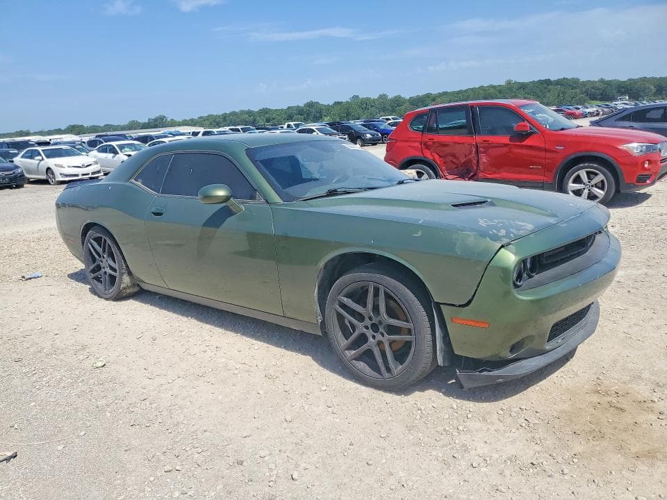 2018 DODGE CHALLENGER SXT 4