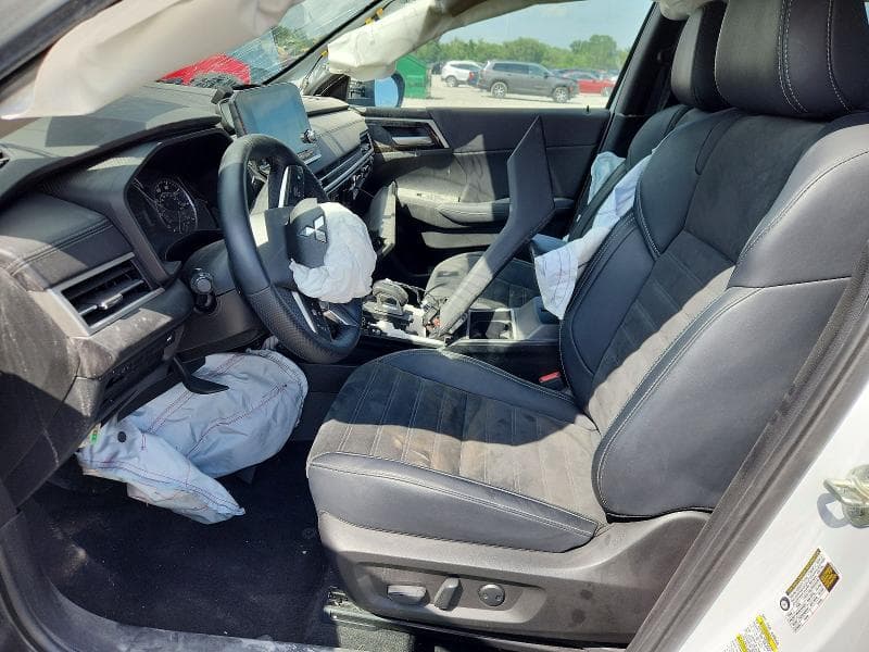 2024 MITSUBISHI OUTLANDER SE SE 7