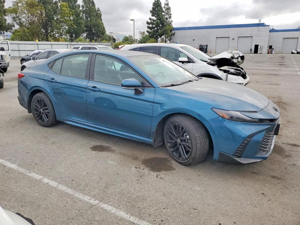 2026 TOYOTA CAMRY SE 4