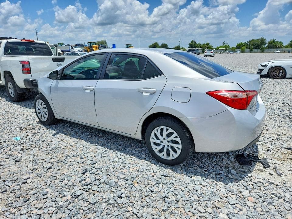2017 TOYOTA COROLLA LE 2