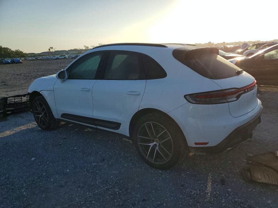 2023 PORSCHE MACAN BASE 2