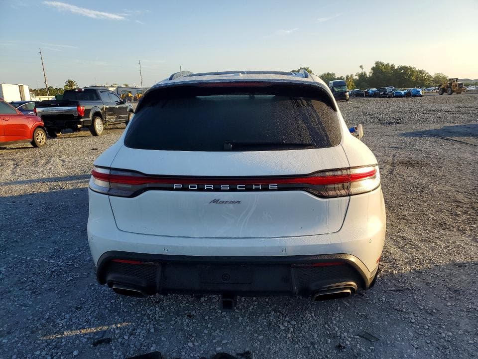 2023 PORSCHE MACAN BASE 6