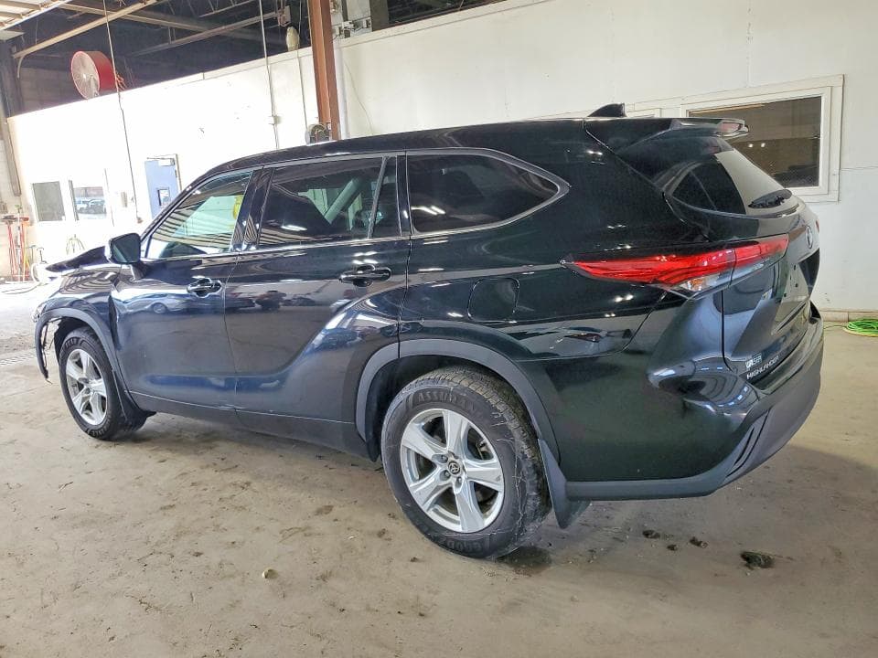 2020 TOYOTA HIGHLANDER LE 2