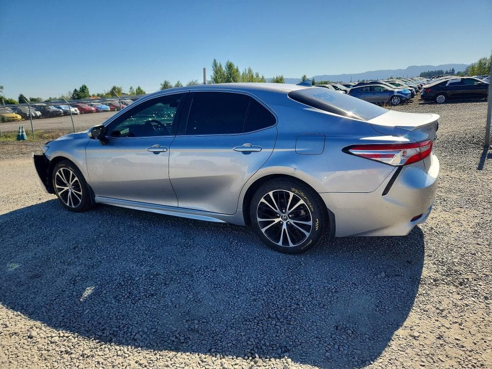 2020 TOYOTA CAMRY SE SE 2