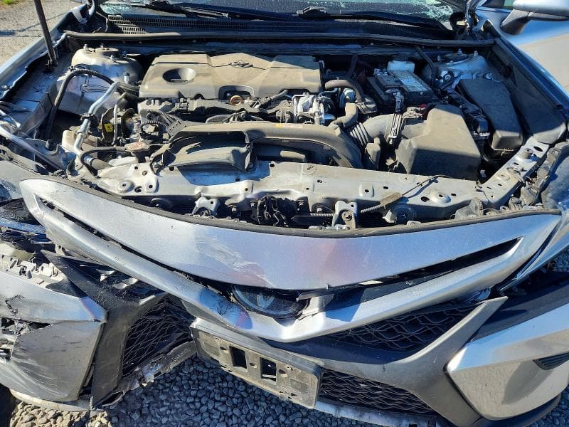 2020 TOYOTA CAMRY SE SE 11