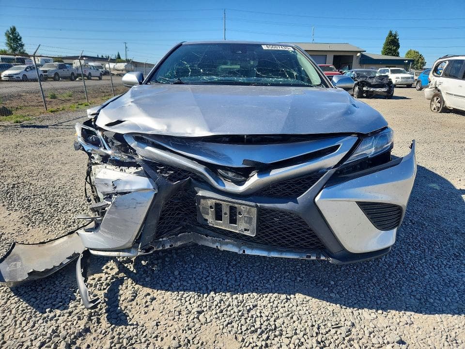 2020 TOYOTA CAMRY SE SE 5