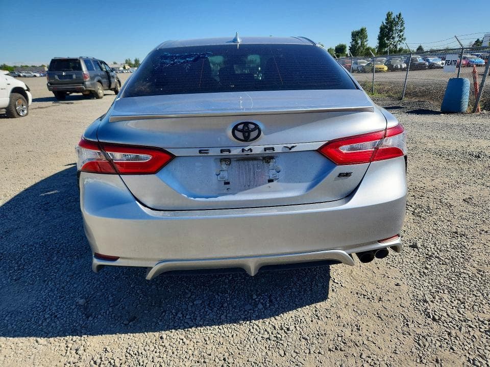 2020 TOYOTA CAMRY SE SE 6