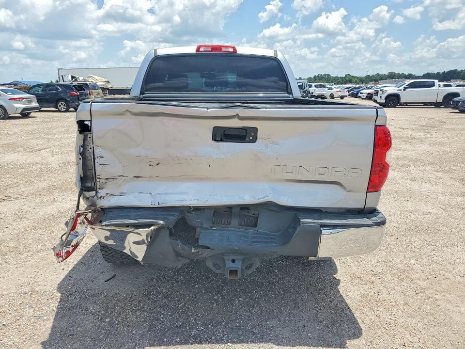 2017 TOYOTA TUNDRA SR5 6