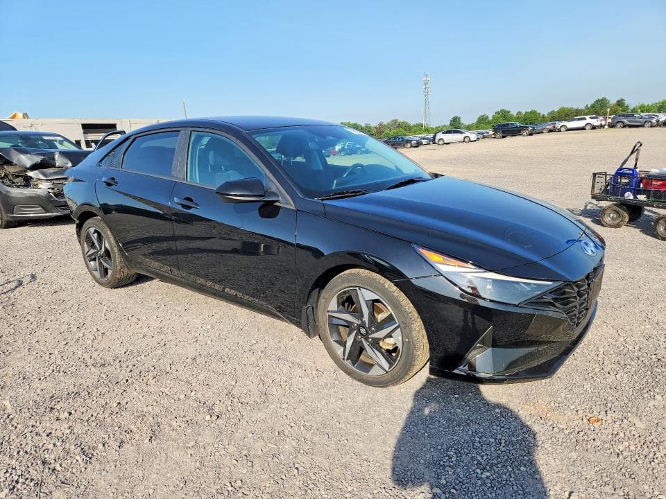2023 HYUNDAI ELANTRA SEL 4
