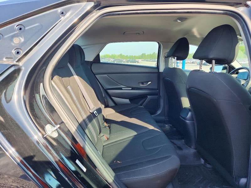 2023 HYUNDAI ELANTRA SEL 10