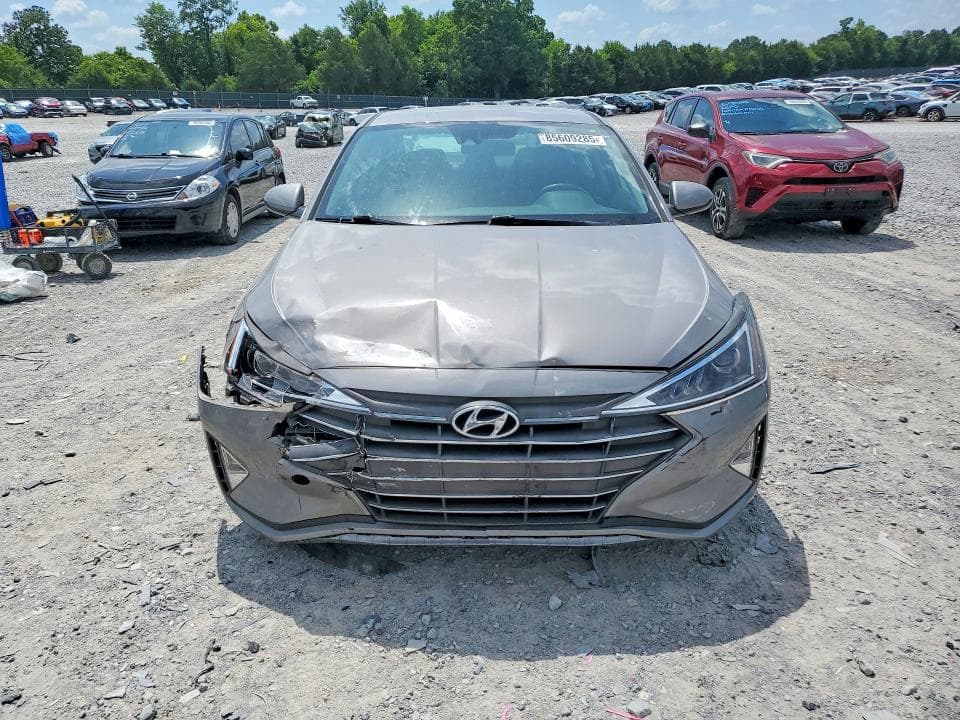 2020 HYUNDAI ELANTRA SEL 5