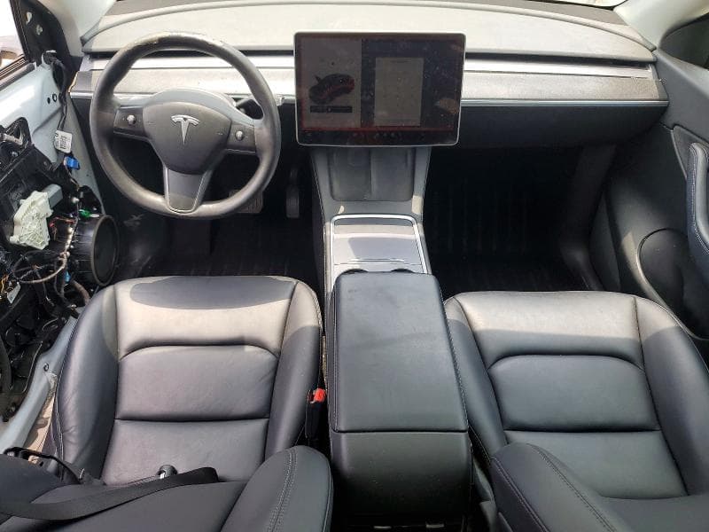2022 TESLA MODEL Y 8