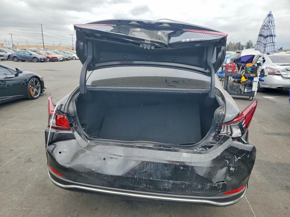 2023 LEXUS ES 300H BASE 6
