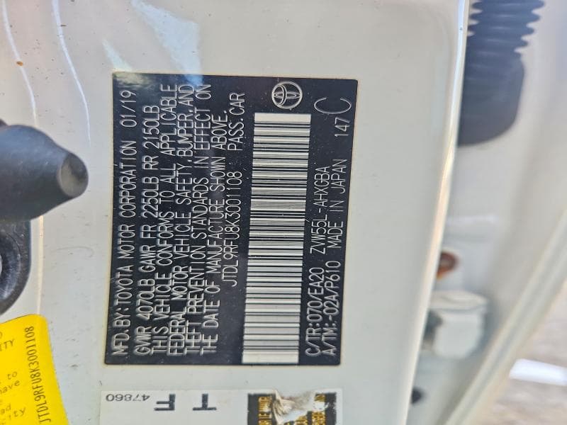 2019 TOYOTA PRIUS XLE AWD-E 12