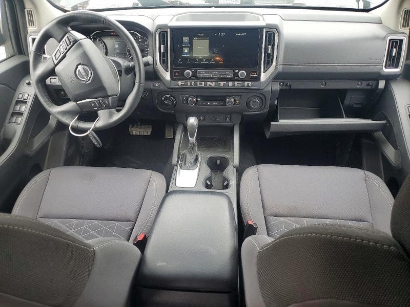 2025 NISSAN FRONTIER SV 8