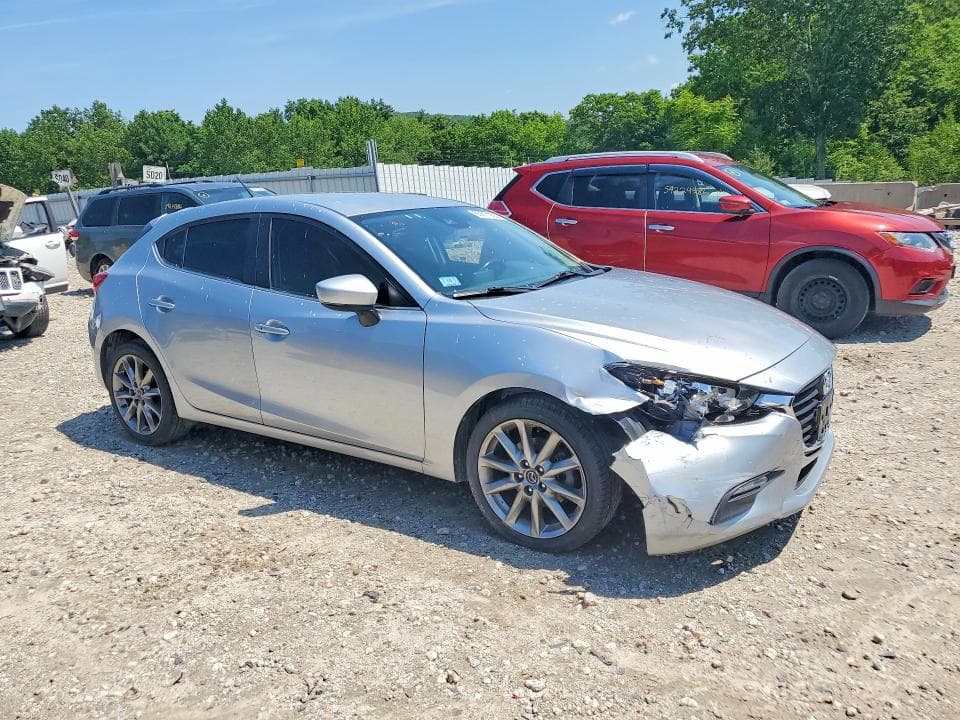2018 MAZDA 3 TOURING 4