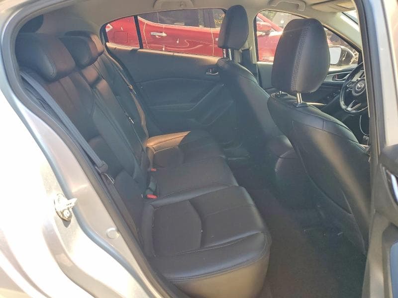 2018 MAZDA 3 TOURING 10