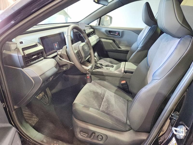 2026 TOYOTA RAV4 XSE 7