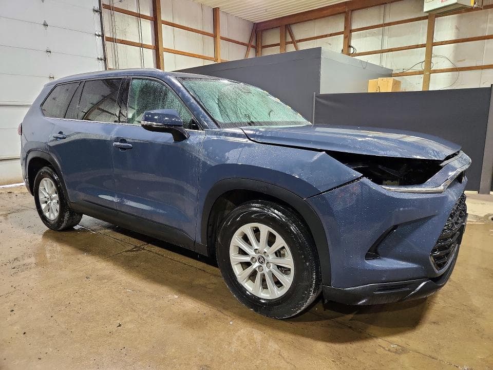 2025 TOYOTA GRAND HIGHLANDER XLE 4