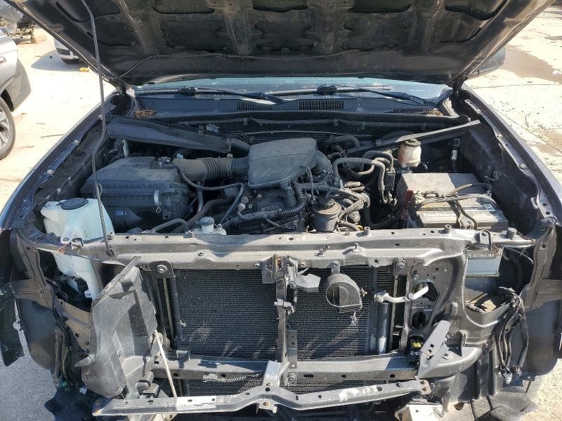 2019 TOYOTA TACOMA SR 11