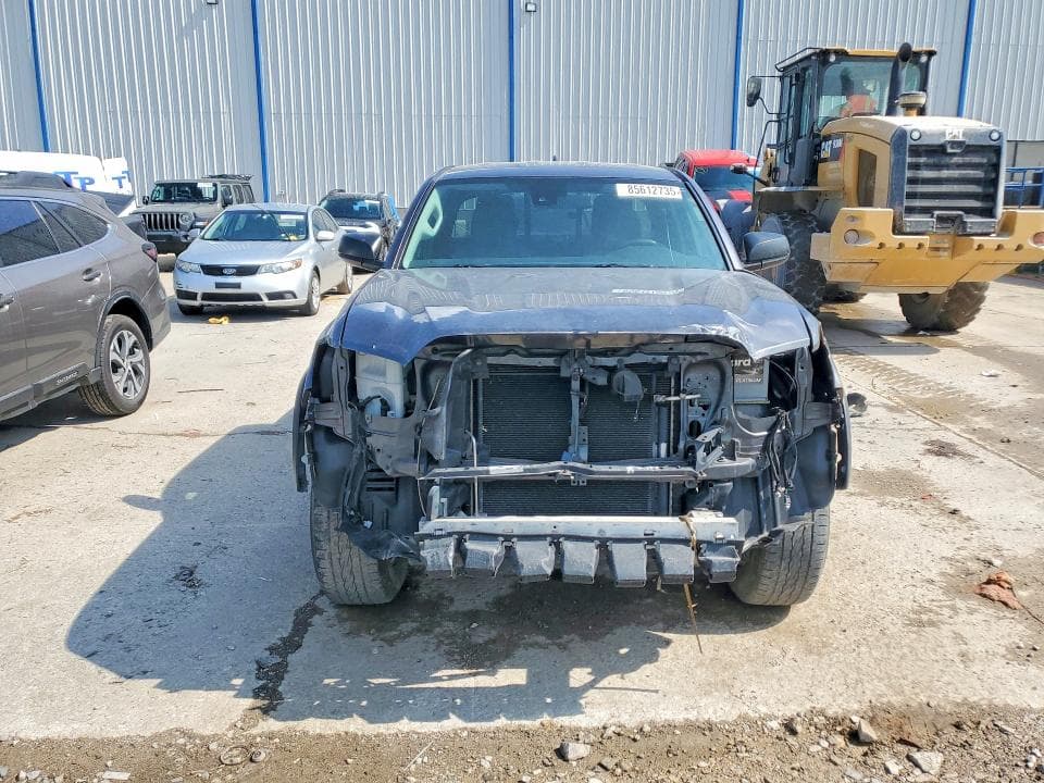 2019 TOYOTA TACOMA SR 5