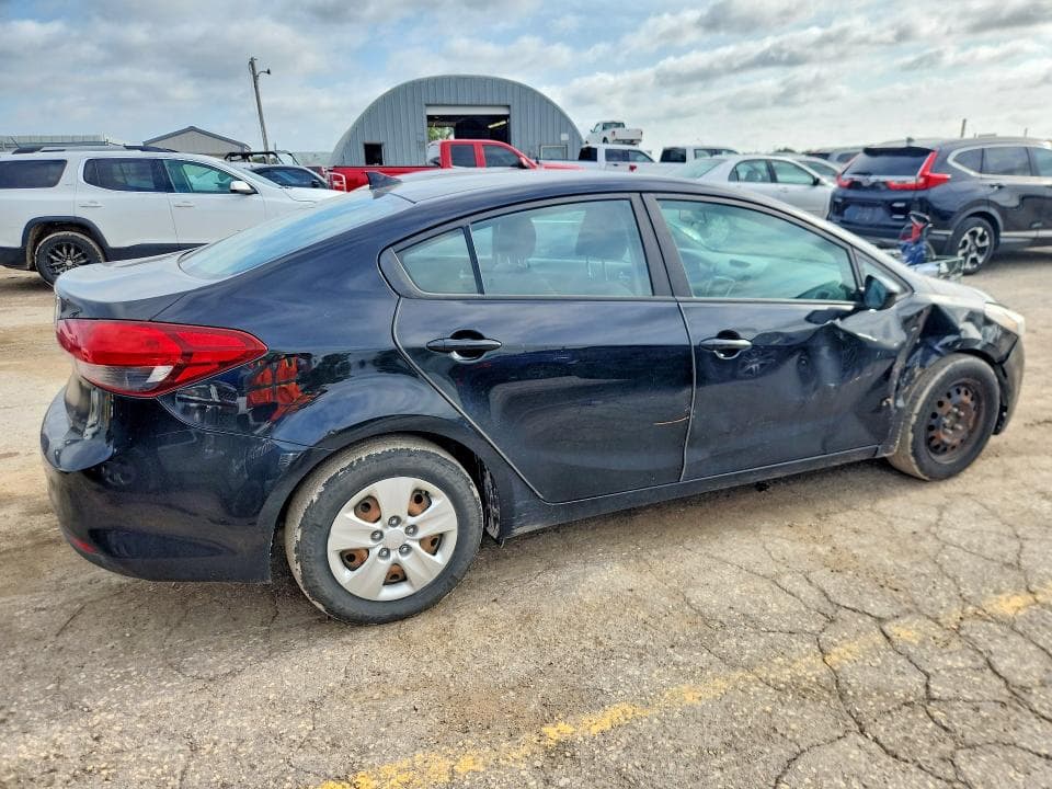 2017 KIA FORTE LX 3