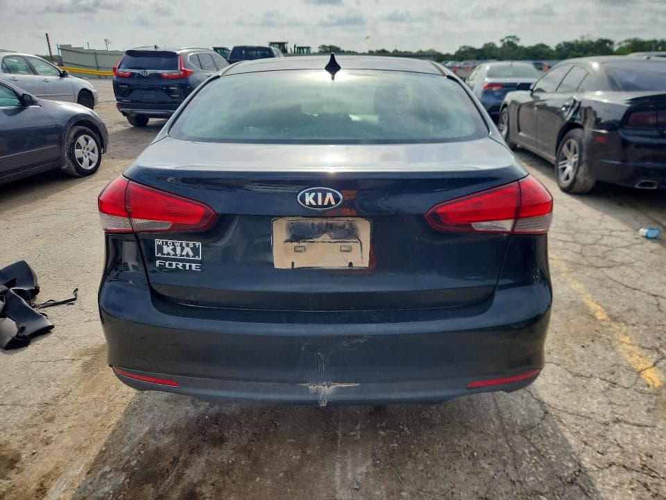 2017 KIA FORTE LX 6