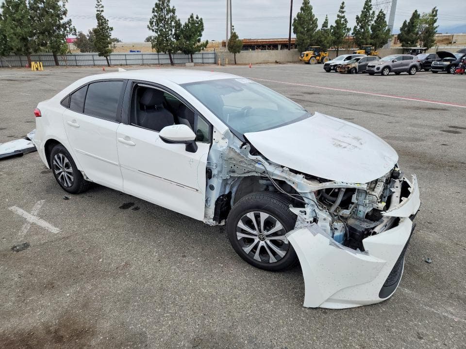 2021 TOYOTA COROLLA LE 4