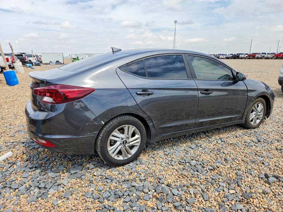 2020 HYUNDAI ELANTRA SEL 3