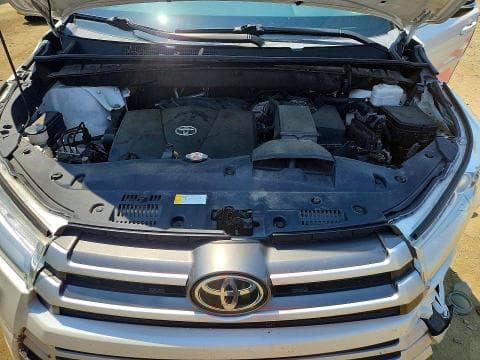 2019 TOYOTA HIGHLANDER XLE 12
