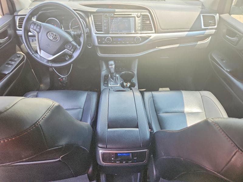 2019 TOYOTA HIGHLANDER XLE 8