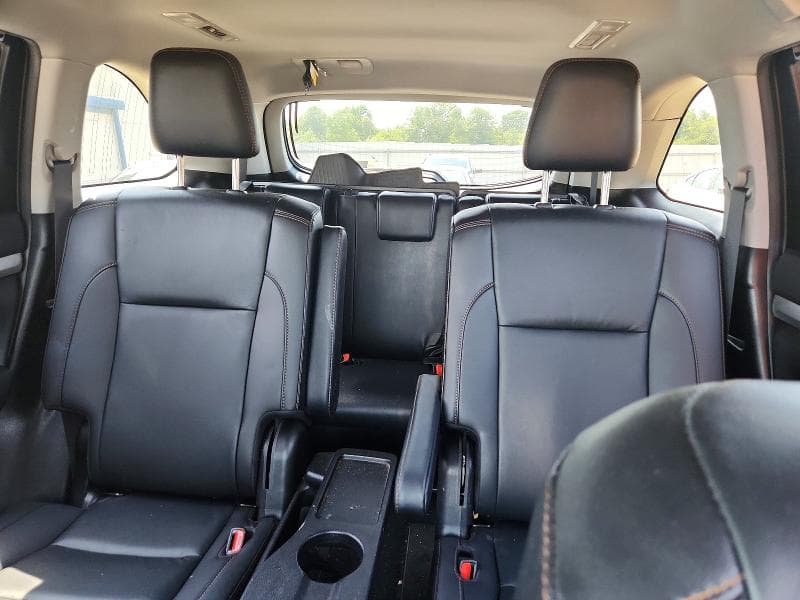 2019 TOYOTA HIGHLANDER XLE 10
