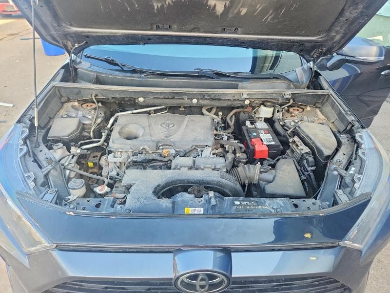 2020 TOYOTA RAV4 LE 12